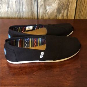 Toms Black Canvas Size 9